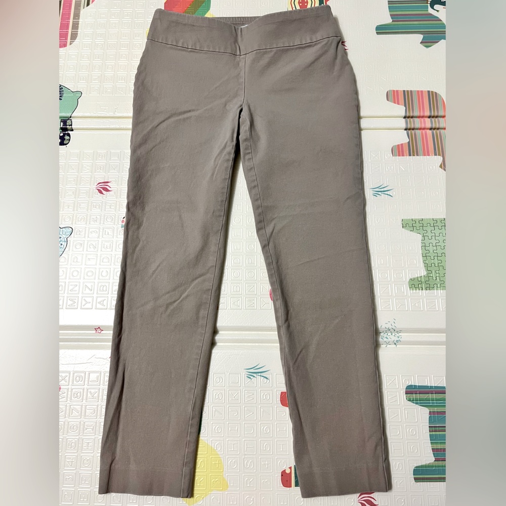 Crown and Ivy Women Petite Size 2P Tan Pull On skinny Elastic Waist Pants